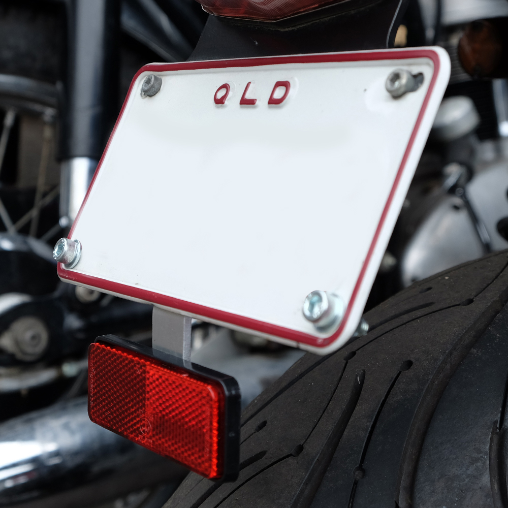 Black Bracket + Red Reflector BAR AUTOTECH Universal Motorcycle License Plate Reflectors M5 Screw Mount Bracket Holder